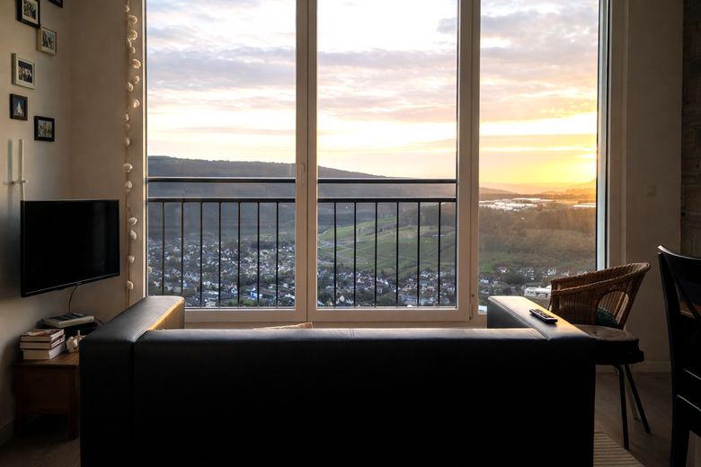 Alojamiento Moselsteig: 6 apartamentos vacacionales, cafetería y vivienda del operador con vistas al Mosela – Apartment