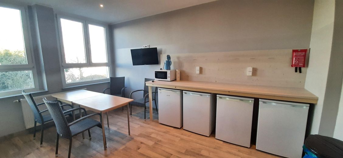 Voll vermietetes Mehrfamilienhaus mit stabilem Cashflow und Entwicklungspotenzial in Krefeld – 1.OG Küche