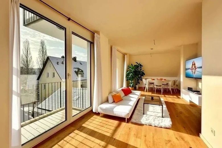4 Zimmer Erstbezug mit Loftgefühl und großzügigem Wohnkomfort – Vorschlag Wohnzimmer