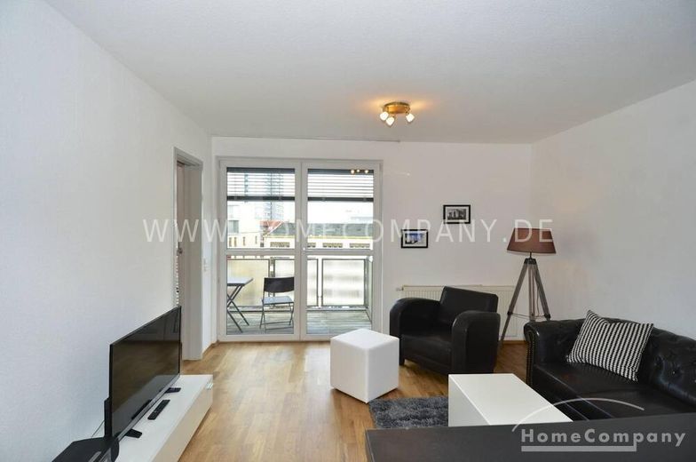 Renovierte, möblierte Zwei-Zimmer-Wohnung, Berlin Mitte mit PKW-Stellplatz – 4af506b8daad9b59d842d778a6b2e536481861cc.jpg
