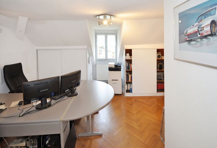 Giessen-Schwanenteichviertel'de 2 aileli ev - merkezi ve sakin, seçkin konum – Dachgeschoss2