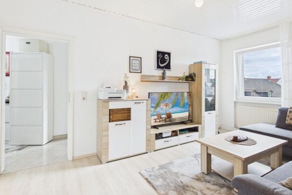 Piso de 4 habitaciones con balcón en un edificio de viviendas plurifamiliar bien cuidado