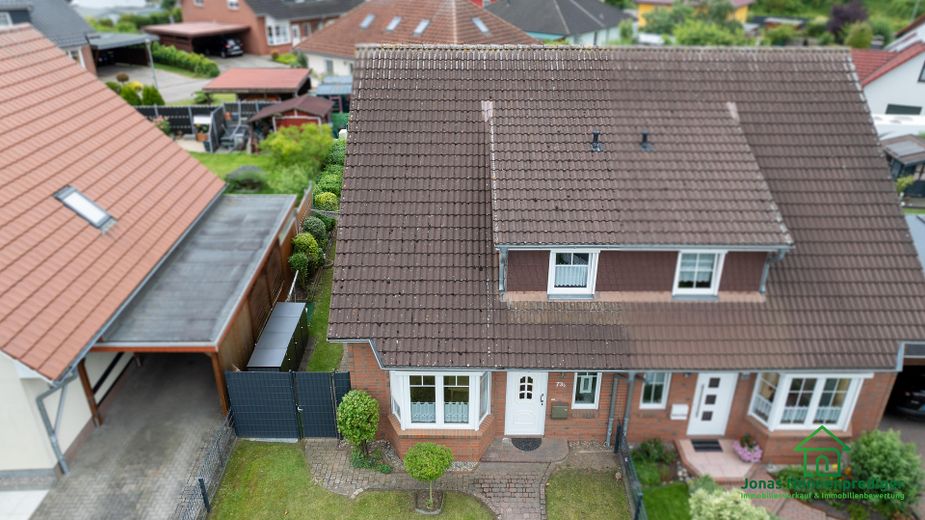 Doppelhaushälfte mit Garten - für den Käufer provisionsfrei – Foto 8