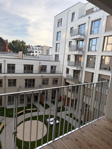 Apartamento amueblado de 2 habitaciones de nueva construcción en Prenzlauer Berg – Balkon