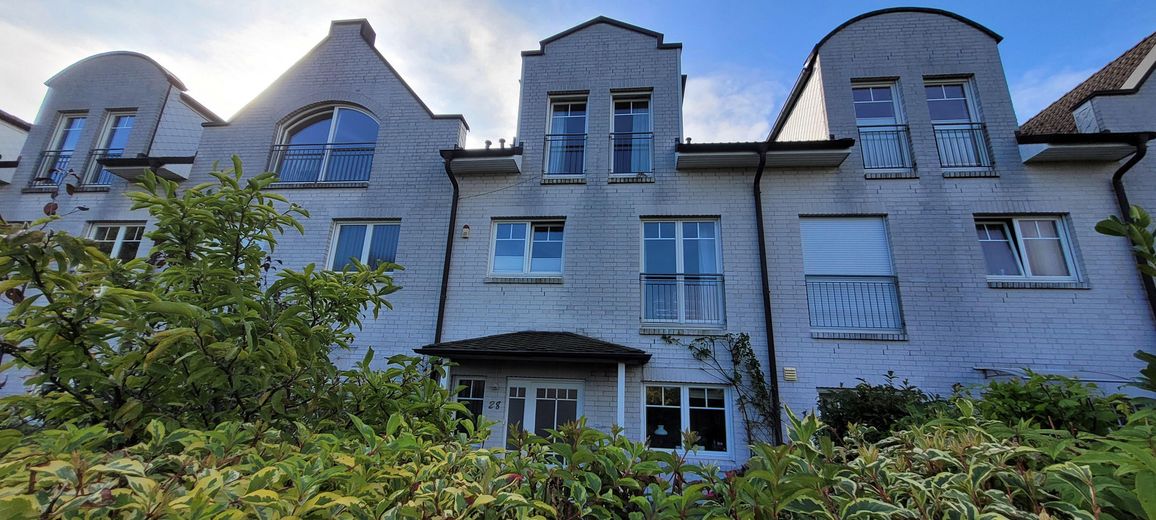 Stadthaus / Townhouse in Hamburg - Eimsbüttel mit unverbaubaren Blick in den Stadtpark Eimsbüttel – Stadthäuser vorne