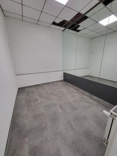 2 Einmalige Ladenlokale in stark frequentierter Lage mit ca. 280 m2 und 103 m2 Gewerbefläche – Innenansicht