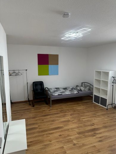 Appartement met binnenplaats en parkeerplaats – Foto 6