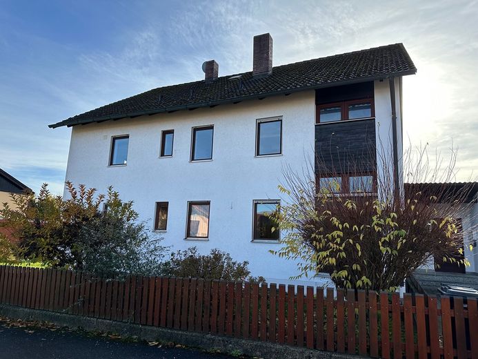 Einfamilienhaus mit separater Wohnung im 1. OG – Foto 1