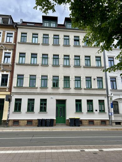 Світла 2-кімнатна квартира з паркетом і ванною кімнатою з денним світлом у Лейпцигу-Лойчі – Außenansicht