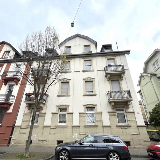 Sanierte 1-Zimmer Wohnung in Mannheim-Waldhof – Straßenansicht