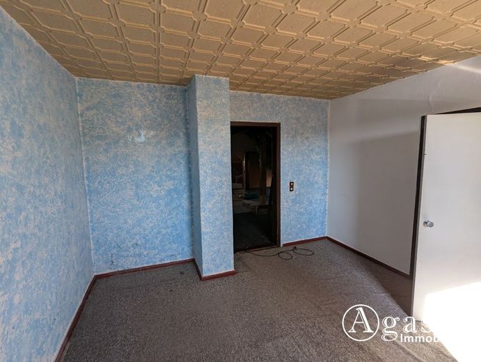 Schmuckstück im Dornröschenschlaf: Einfamilienhaus mit Einliegerwohnung + Nebengelass in Biesenthal – Zimmer Dachgeschoss