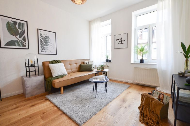 **Sofort Bezugsfrei** Lichtdurchflutete 3-Raumwohnung im Leipziger Westen – Wohnzimmer