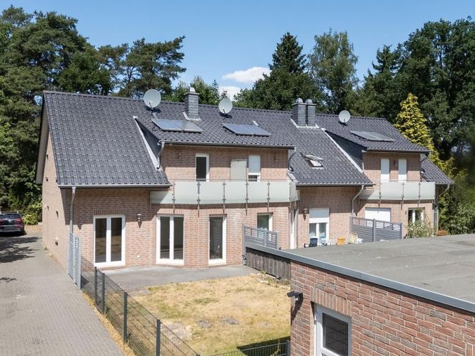 Burgdorf / Ehlershausen: Energieeffizientes Reihenmittelhaus in Waldrandlage – Foto 1