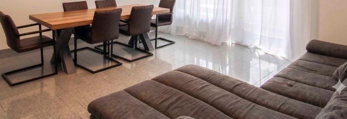 Wohnen mit Stil: Modernisierte 4-Zimmer-Wohnung mit Balkon, Garage & Nobilia-Küche
