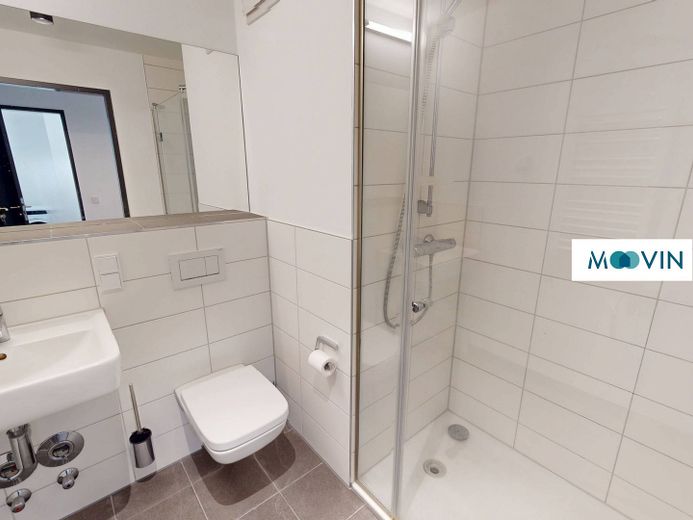 URBAN BASE: Vollmöbliertes 1-Zimmer-Apartment mit EBK, BALKON, ALL-IN-MIETE, UVM. im Wiesbadener Stadtzentrum – Duschbad