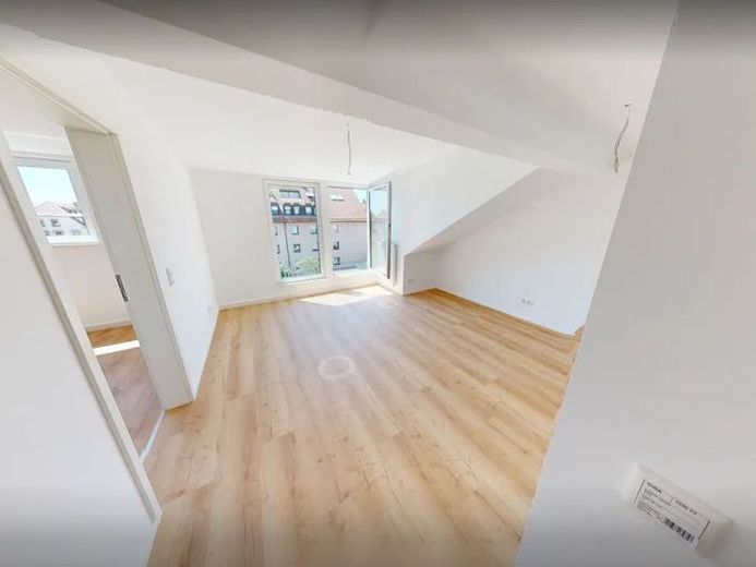 شقق من 4 غرف مُجددة في موقع مركزي في Nürnberg - متاحة فورًا – الصورة 1