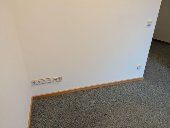 ##Exklusives Laden-/Bürolokal (56 m²)# in Germering: Top-Frequenzlage am "Kleinen Stachus" – Steckdosen Büro