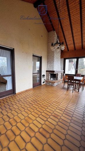 Großzügiges 1-FH + ELW, freistehend mit 2 Garagen, Kamin + Wintergarten – Wintergarten EG