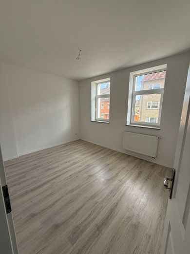Moderne 2-Zimmer Wohnung im kernsanierten Mehrfamilienhaus – Foto 3