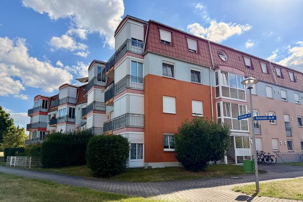 2 pièces avec cuisine équipée et place de parking en garage souterrain / rendement de 5,49 % / facteur 18