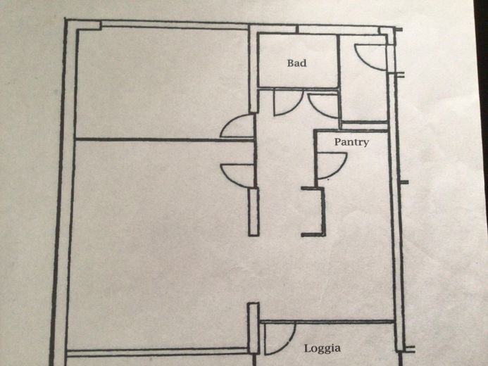 Exklusive, modernisierte und möblierte 2,5-Zimmer DG-Wohnung und Tiefgarage. – Foto 23
