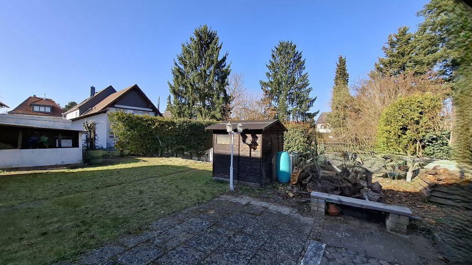 Verkehrsberuhigt gelegenes Grundstück für Einfamilienhaus in gewachsenem Wohngebiet + Garage – Grundstücksansicht