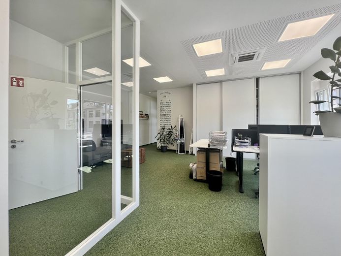großer Arbeitsbereich
