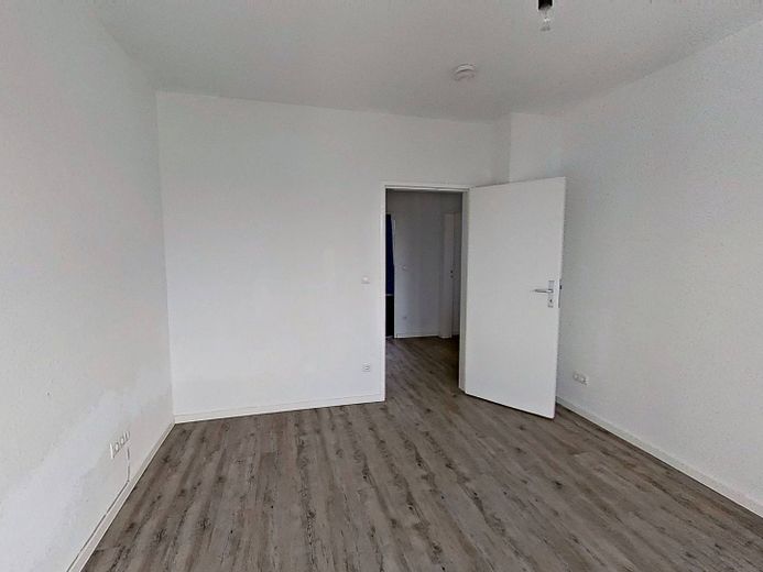 Hübsche 2-Zimmer-Wohnung mit BALKON, EBK und viel Lichteinfall – Ansicht II: Schlafzimmer