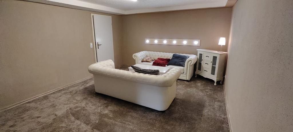 Casa unifamiliare a Kaufungen con appartamento indipendente – Foto 5