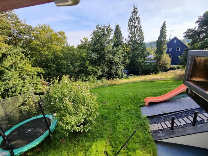 Dreifamilienhaus im Grünen mit großem Grundstück – Foto 37