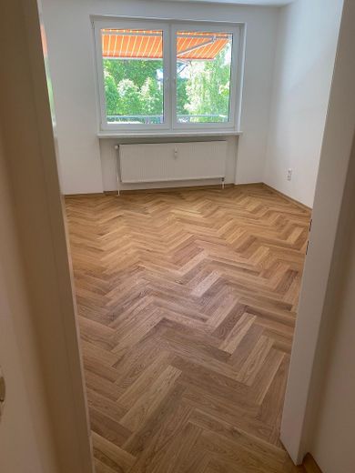 Attraktive 3-Zimmerwohnung mit sonnigem Balkon – Schlafzimmer