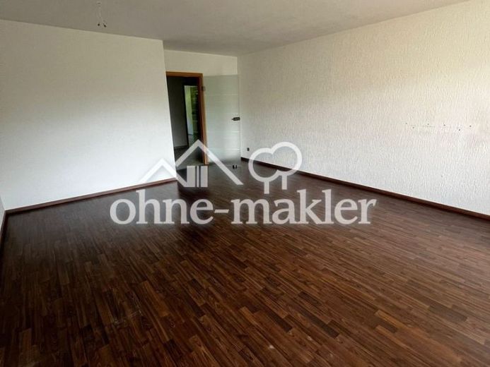 Geschmackvolle 3,5-Zimmer-Wohnung in Holthausen mit gut ausgestattetem Wohnbereich, Balkon und EBK – Foto 2