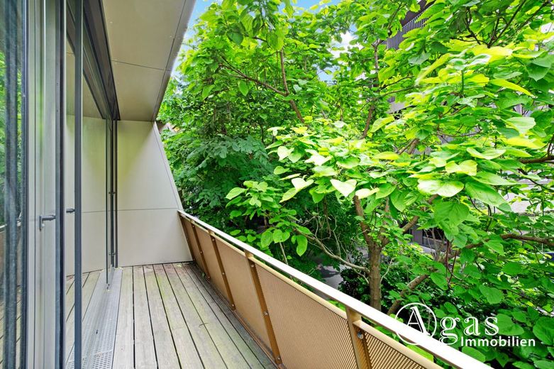 Helle 2 Zimmer Wohnung mit ca. 78m², EBK, Concierge und Gym in Berlin-Mitte! – Balkon