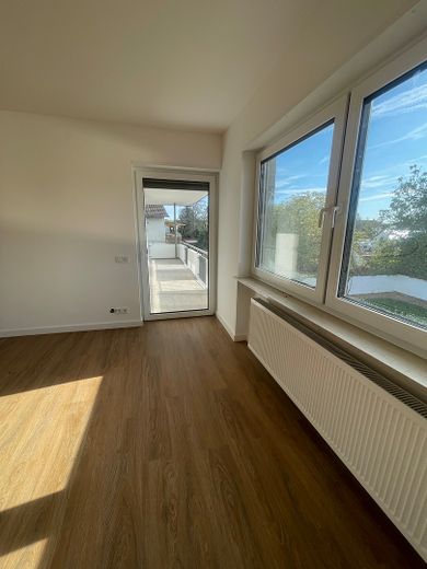Hermosa casa unifamiliar - reformada integralmente - mucho espacio para toda la familia - ¡sin agente inmobiliario! – OG Schlafen 1 (Master)
