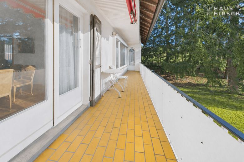 Charmantes Einfamilienhaus auf großem Grundstück - Perfektes Zuhause für Ihre Familie – EG Balkon