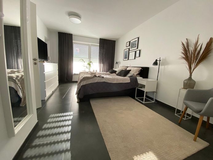 Elternschlafzimmer mit Bad 