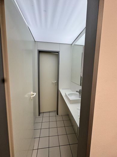 Toilettenvorraus D+H getrennt