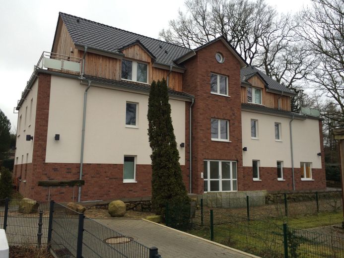 2 Zimmer Wohnung in Ehestorf – Nordansicht Eingangsbereich