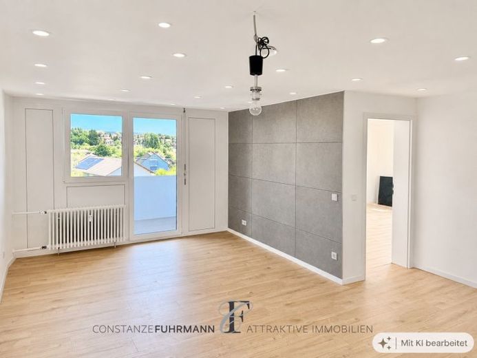 Erstbezug nach Sanierung: Moderne 2-Zi.-Whg mit Balkon, Aufzug, TG-Stellplatz, Fernsicht bis zum See – Foto 1