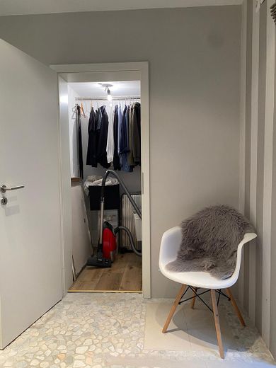 Hübsches, möbliertes Apartment in BH-Schlewecke mit Dampfbad – Begehb. Kleiderschrank
