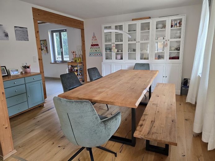 Esszimmer mit Blick zur Küche