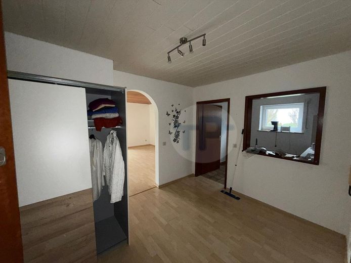 SONNIGE 1,5 ZIMMER TERRASSENWOHNUNG INNSTADT-MARIAHILF – Zimmer