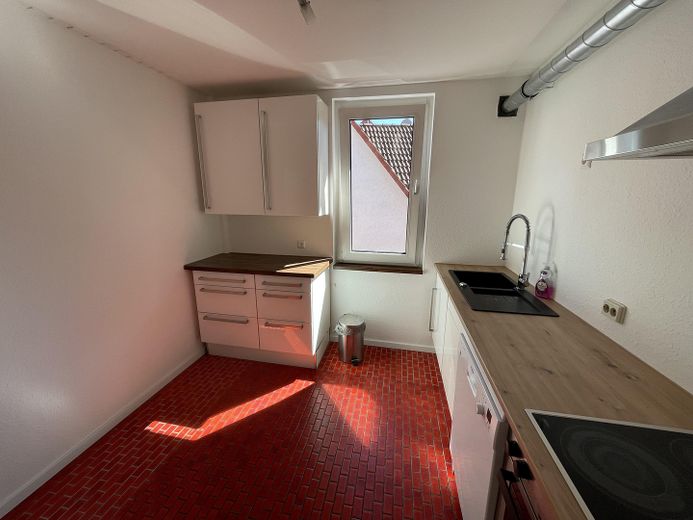 9-Betten-Mitarbeiterwohnung in Nürtingen – ideal für Fahrer & Monteure – Küche