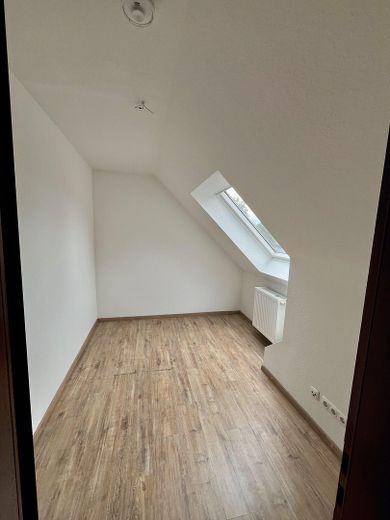 Charmante 4-Zimmer-Maisonette mit Kamin & Einbauküche in Seevetal-Ohlendorf – Zimmer 3