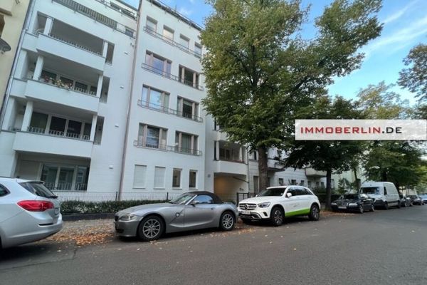 IMMOBERLIN.DE - Komfortable Wohnung im KfW-55-Haus mit Balkon & Loggia beim Ortskern nahe WISTA