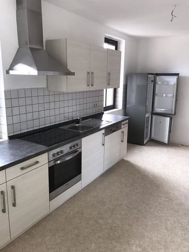 Einbauküche! Günstige DG 3-Zimmer mit Laminat und Wanne in guter Lage! – IMG_3613