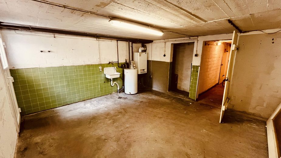 großer Kellerraum / Gasheizung