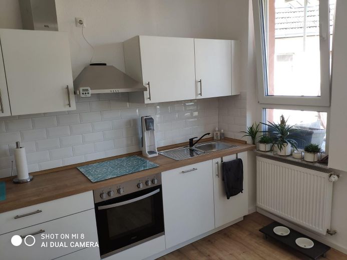 Helle 3-Zi-Wohnung mit EBK in zentraler Lage – Küche