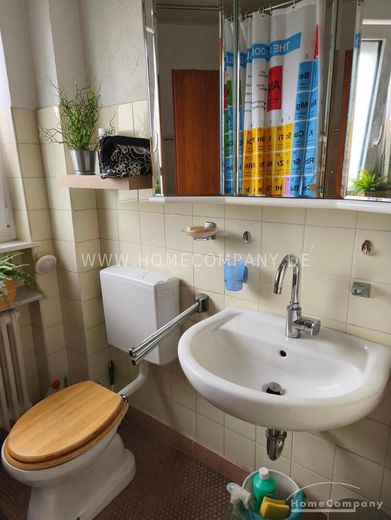 Rosbach-Rodheim AG8072766 – Eşyalı, tam donanımlı sıra evin köşe dairesi – 9a649f3a3052041f8b9dd3d6c502a265a9ed9d76.jpg
