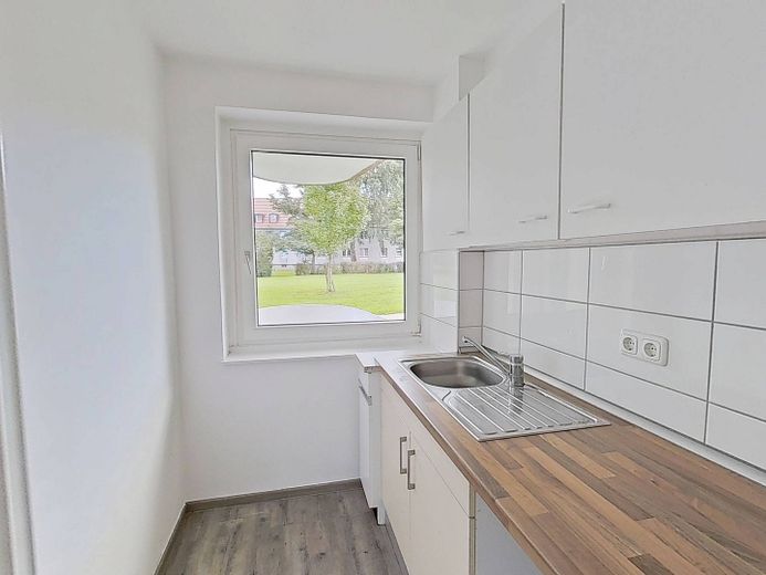 Nowoczesne mieszkanie 1-pokojowe z wbudowaną kuchnią i BALKONEM – Ansicht I: Küche